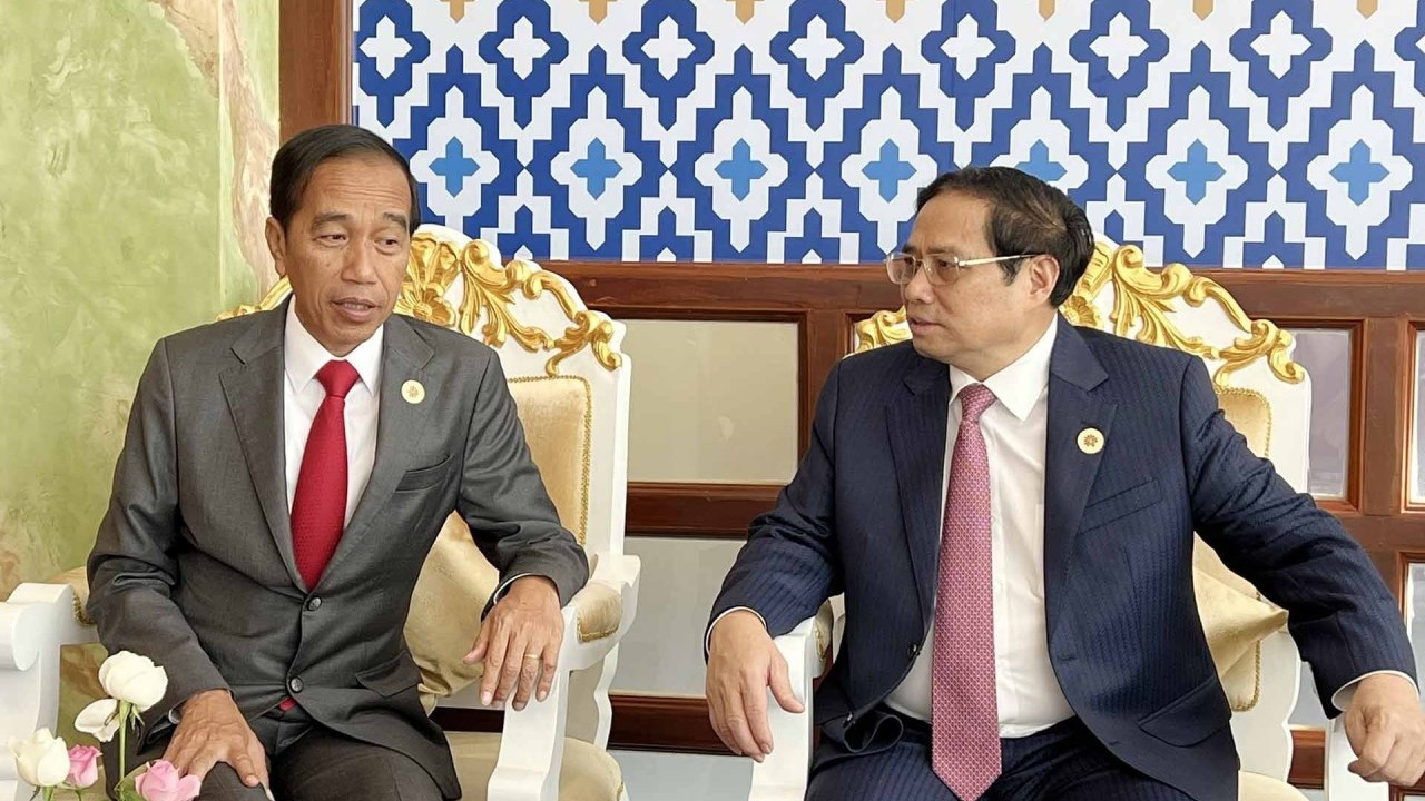 Prime Minister meets with Indonesian President Joko Widodo on sidelines of ASEAN Summits