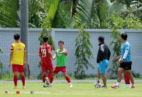 Hùng Dũng, Văn Quyết háo hức chờ trận đấu đội tuyển Việt Nam và Borussia Dortmund