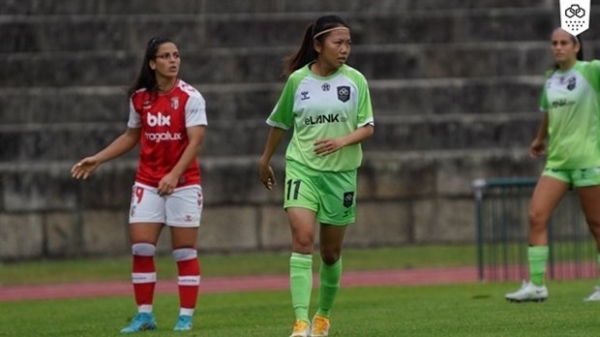 Vietnamese striker named to Portuguese female league's dream team