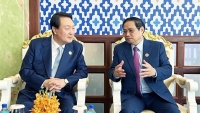 Thủ tướng Phạm Minh Chính gặp Tổng thống Hàn Quốc Yoon Suk Yeol