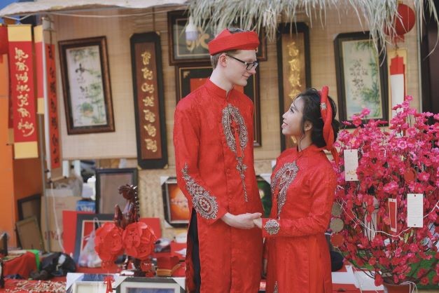 Chuyện đám cưới của vợ chồng Kyril Whittaker cũng rất nổi tiếng tại Việt Nam. (Ảnh: NVCC)