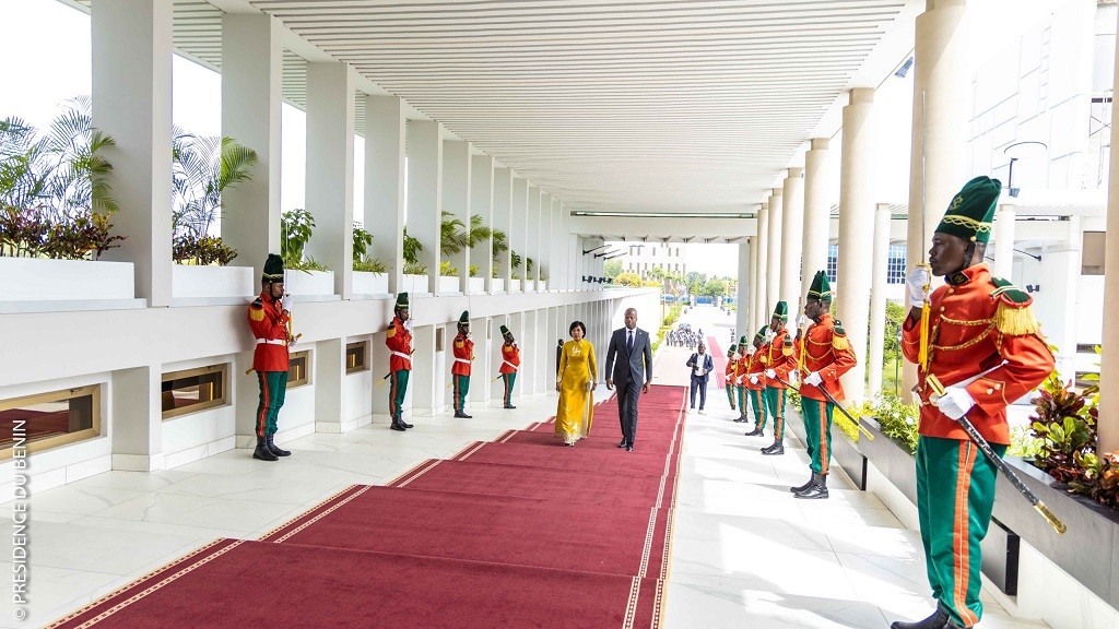 Đại sứ Đặng Thị Thu Hà trình Thư ủy nhiệm lên Tổng thống Benin