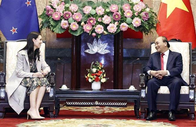Chủ tịch nước Nguyễn Xuân Phúc tiếp Thủ tướng New Zealand Jacinda Ardern. (Nguồn: TTXVN)