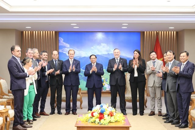 Thủ tướng hoan nghênh lãnh đạo 3 tỉnh và doanh nghiệp tháp tùng Đoàn có các hoạt động xúc tiến thương mại song phương tại Việt Nam. (Ảnh: VGP/Nhật Bắc)