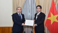 Việt Nam tiếp nhận bản sao Thư ủy nhiệm bổ nhiệm Đại sứ Azerbaijan
