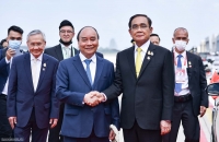 Thái Lan bắn 21 phát đại bác chào đón Chủ tịch nước Nguyễn Xuân Phúc và Phu nhân