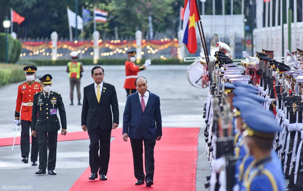 Thai PM hosts official welcome ceremony for Vietnamese President at Government House