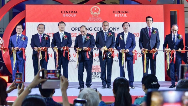 President attends opening ceremony of 2022 Vietnam Goods Week in Thailand