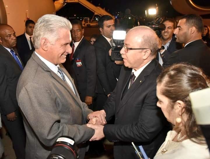 Tổng thống Algeria Abdelmadjid Tebboune đã long trọng tổ chức lễ đón chính thức Chủ tịch Cuba Miguel Diaz-Canel Bermudez ngày 17/11. (Nguồn: Rebelde)