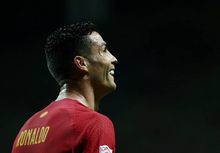 Cristiano Ronaldo của Bồ Đào Nha là một trong những cầu thủ xuất sắc nhất trong thế hệ