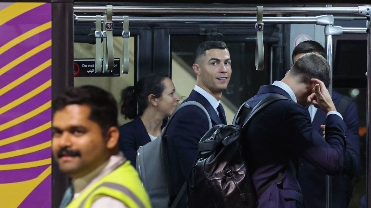Ronaldo đến Qatar, 'toàn tâm toàn ý' cho World Cup 2022