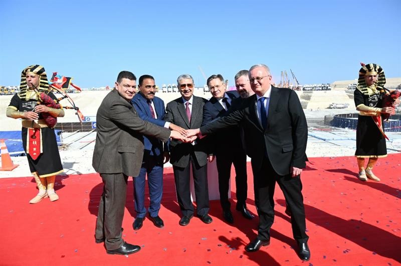 Ngày 19/11, giới chức Ai Cập và Nga đã tham gia lễ khởi công xây dựng lò phản ứng thứ 2 của nhà máy điện hạt nhân El-Dabaa (DNPP) ở phía tây thành phố Alexandria. (Nguồn: Ahram)