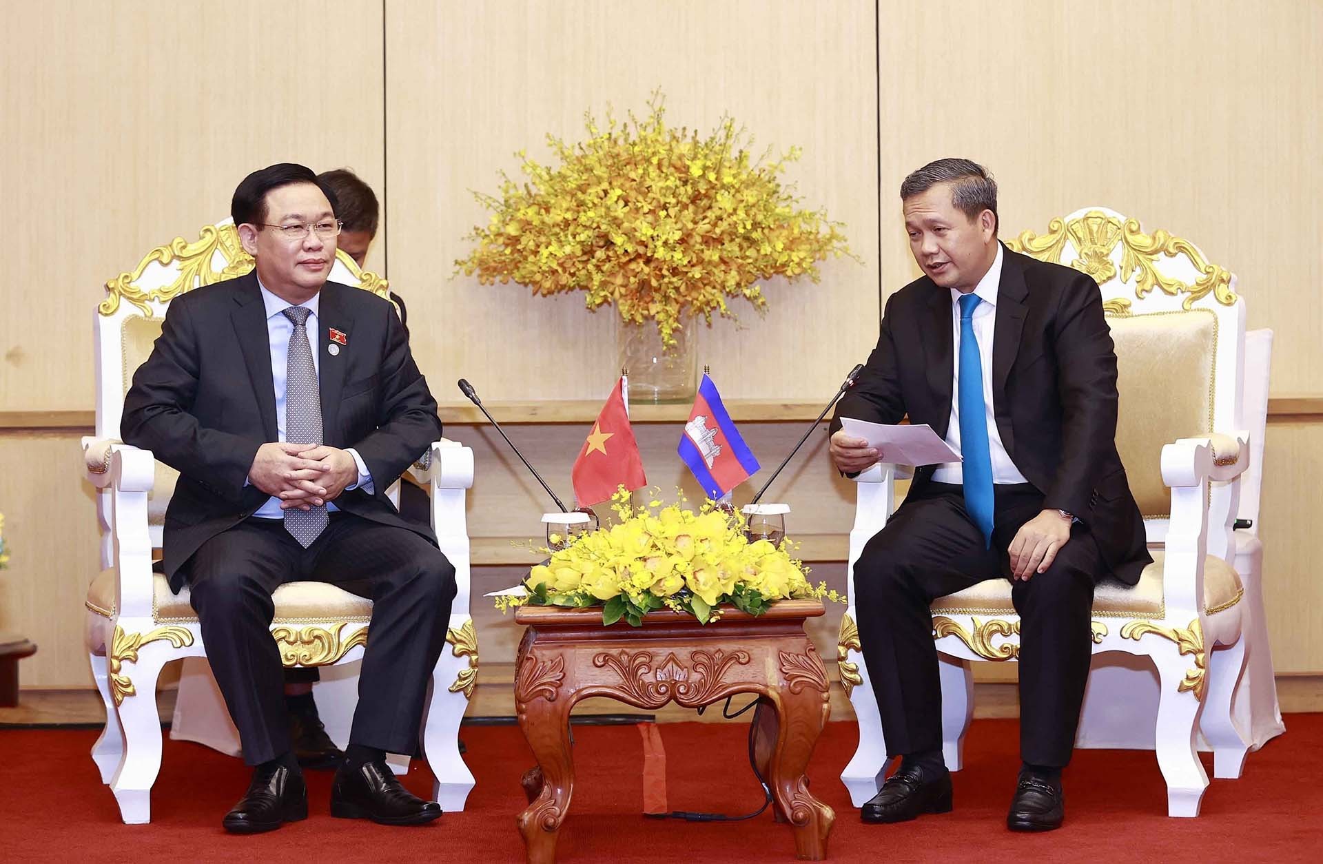 Chủ tịch Quốc hội Vương Đình Huệ tiếp Đại tướng Hun Manet, Phó Tổng Tư lệnh quân đội Hoàng gia, Phó Tư lệnh lục quân Campuchia. (Nguồn: TTXVN) 