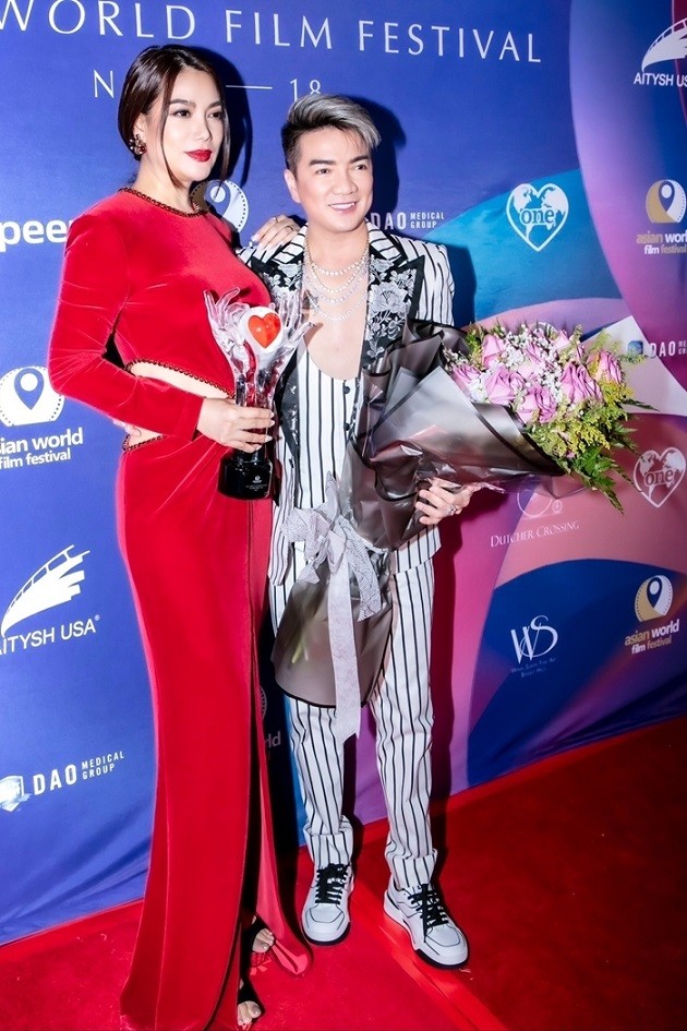 Trương Ngọc Ánh nhận giải thưởng LHP châu Á thế giới 2022 tại Mỹ