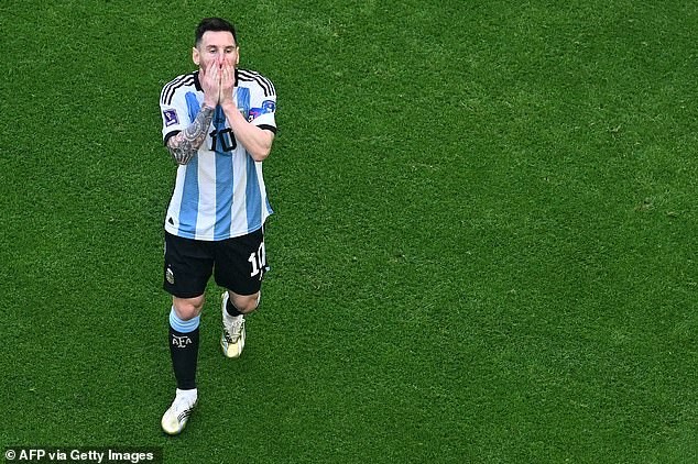 Đội tuyển Argentina: 7 lần trọng tài bắt lỗi việt vị trong hiệp 1 là kỷ lục World Cup