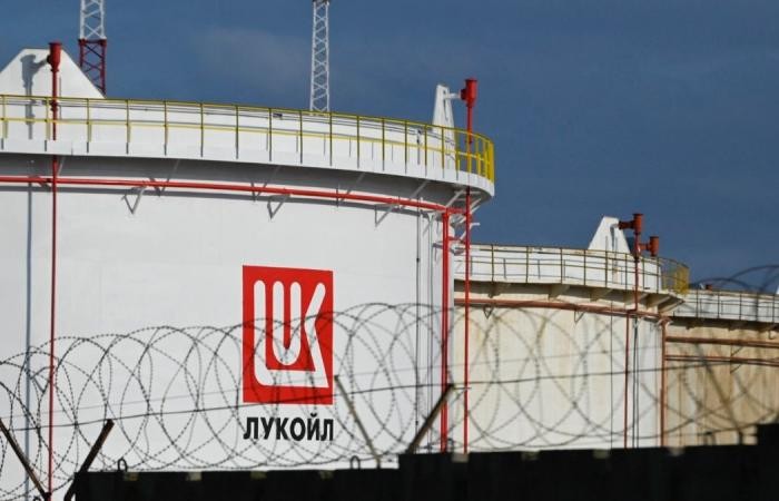 Công ty dầu khí Nga sẽ chuyển lợi nhuận sang Bulgaria, ‘né’ lệnh trừng phạt của EU. (Nguồn: bulgaria.postsen.com)