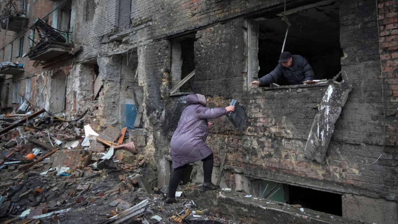 Tình hình Ukraine: Nga kêu gọi ‘chấm dứt đau khổ’, Kiev nói Moscow tạo cớ cho Minsk