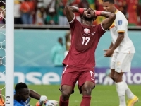 World Cup 2022: Chưa xác định đội vào vòng 1/8; Qatar là đội đầu tiên bị loại