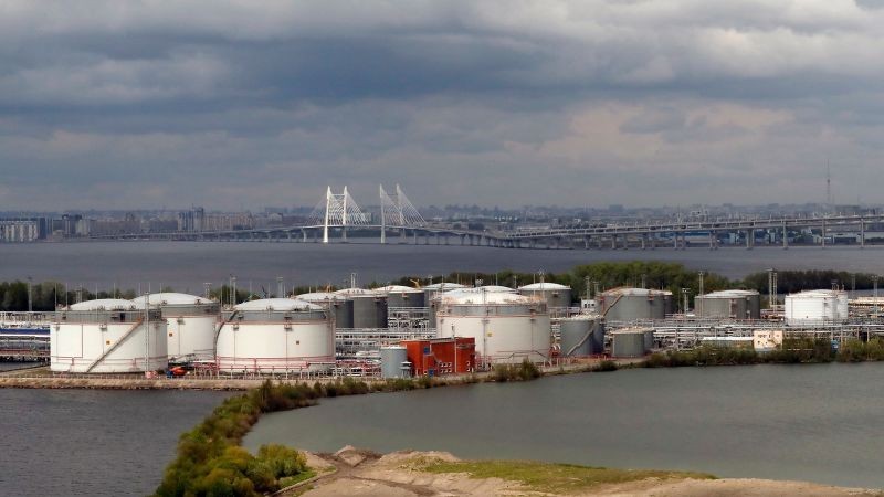 Áp trần giá dầu Nga: Ba Lan, Estonia và Litva 'chung hướng', Điện Kremlin đang chuẩn bị biện pháp phản ứng