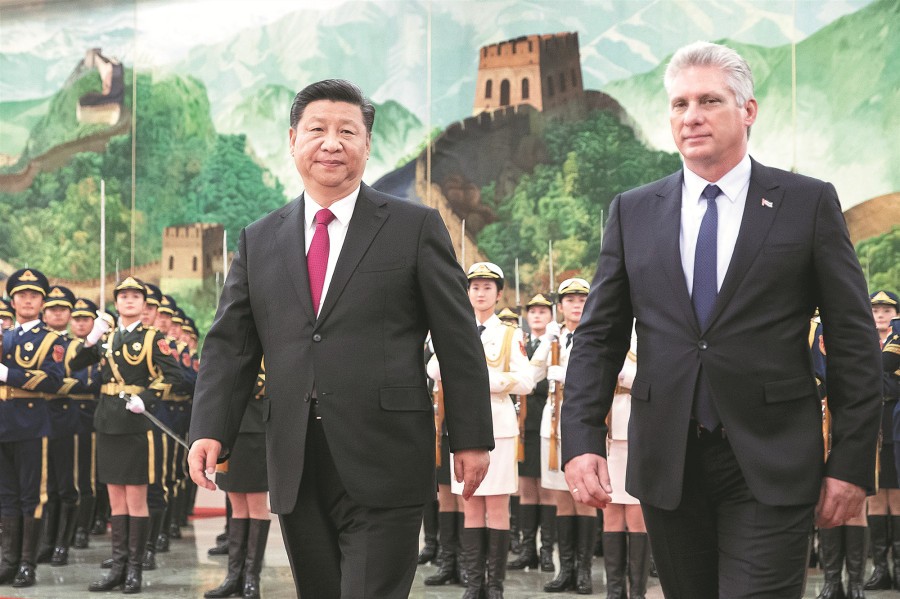 Tổng Bí thư Ban Chấp hành Trung ương Đảng Cộng sản Trung Quốc, Chủ tịch Trung Quốc Tập Cận Bình đã tiếp đón Bí thư thứ nhất Ban Chấp hành Trung ương Đảng Cộng sản Cuba, Chủ tịch Cuba Miguel Diaz-Canel Bermudez trong ngày 25/11 tại Bắc Kinh. (Nguồn: China Daily)
