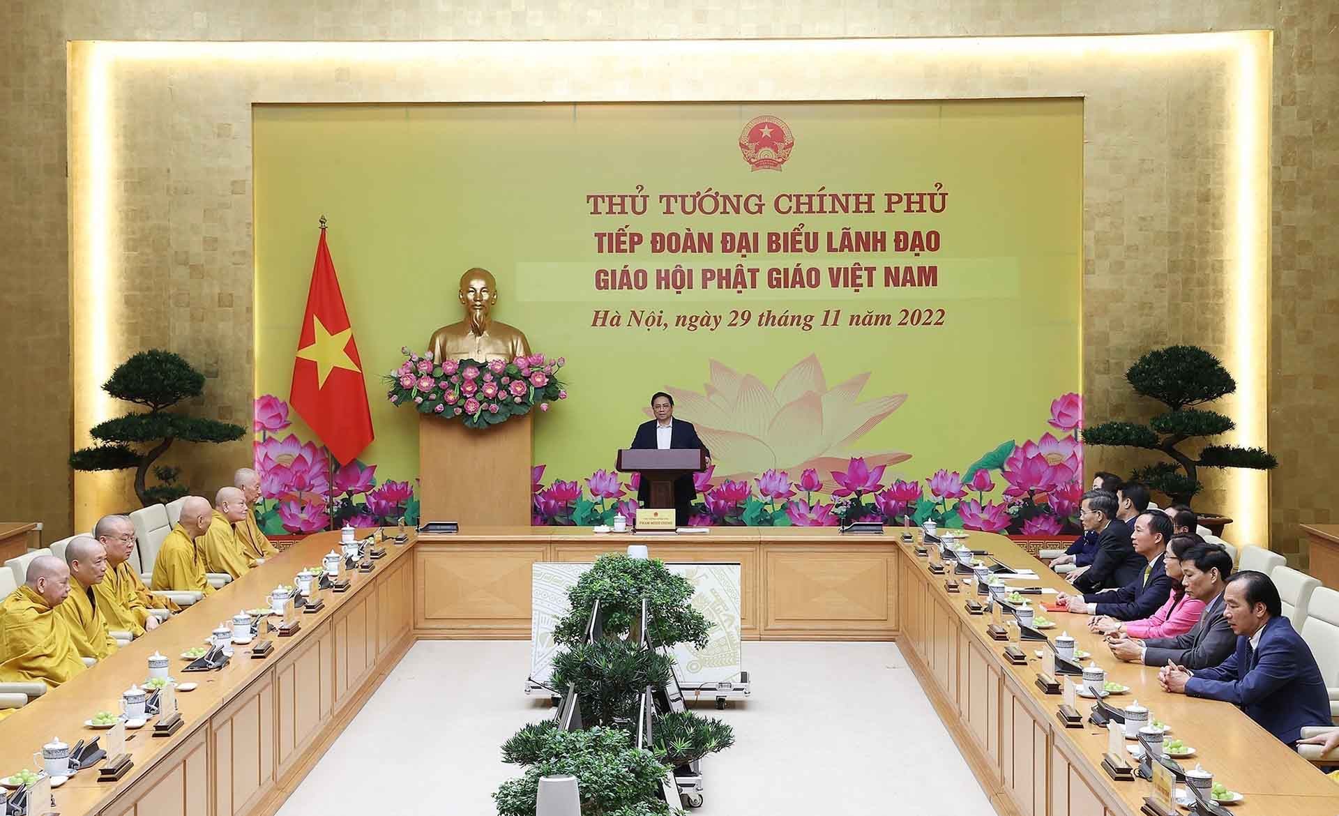 Thủ tướng Phạm Minh Chính tiếp đoàn đại biểu lãnh đạo Giáo hội Phật giáo Việt Nam. (Nguồn: TTXVN)