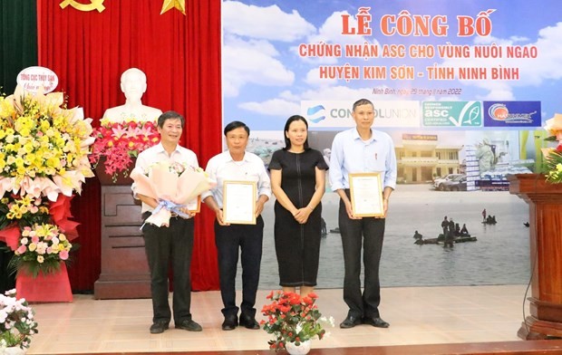 Clam farms in Ninh Binh win ASC certificate