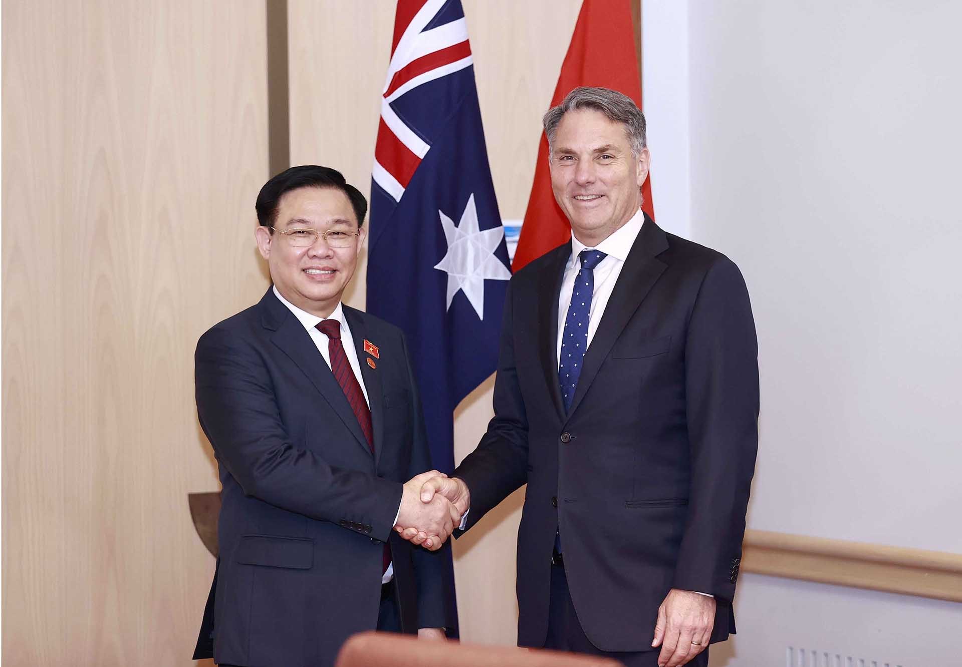 Chủ tịch Quốc hội Vương Đình Huệ tiếp Phó Thủ tướng, Bộ trưởng Bộ Quốc phòng Australia Richard Marles. (Nguồn: TTXVN)