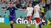 World Cup 2022: Messi đá hỏng quả phạt đền, Argentina và Ba Lan cùng vào vòng 1/8