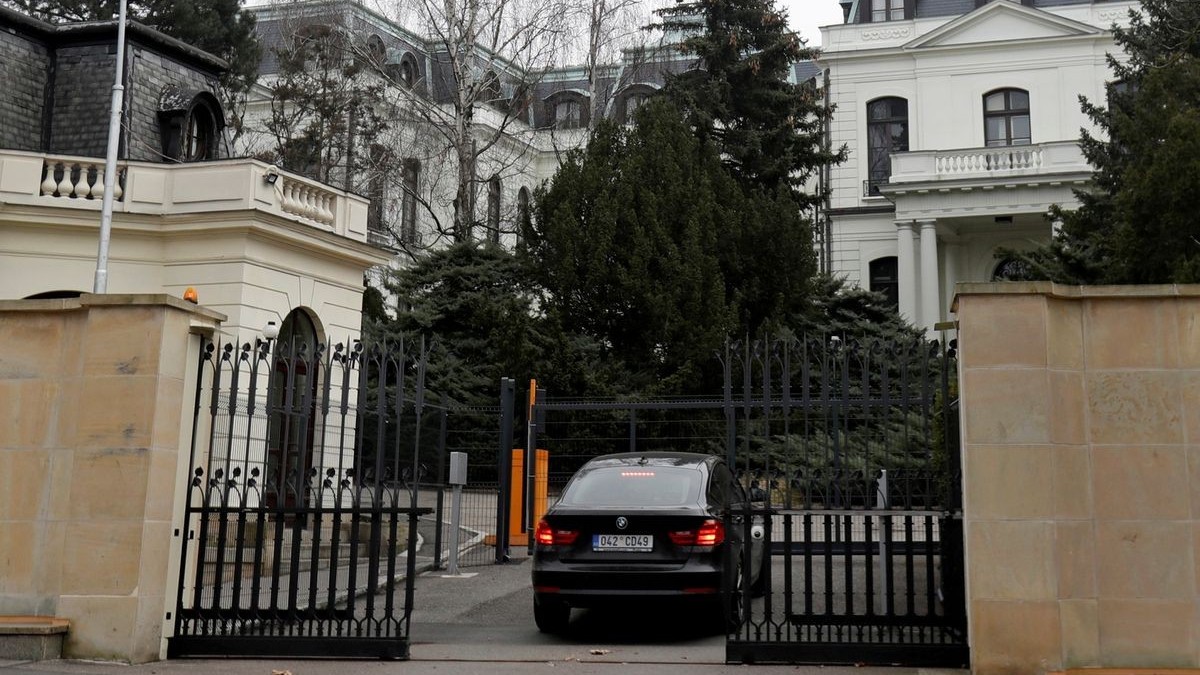 CH Czech đang 'cân nhắc' quan hệ với Nga, nhưng bác tin triệu hồi đại sứ tại Moscow