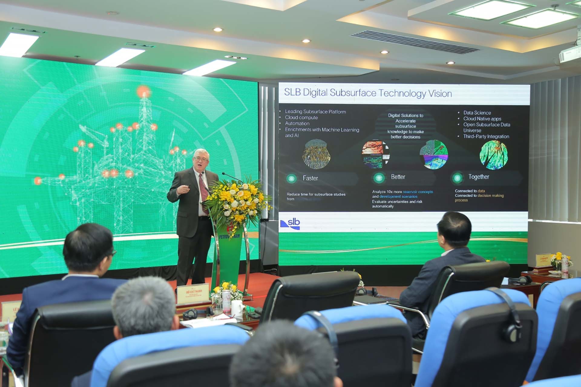 Hội thảo về công tác chuyển đổi số với chủ đề “Chuyển đổi số - Nền tảng cho phát triển bền vững” do PetroVietnam tổ chức. (Nguồn: PVN) 