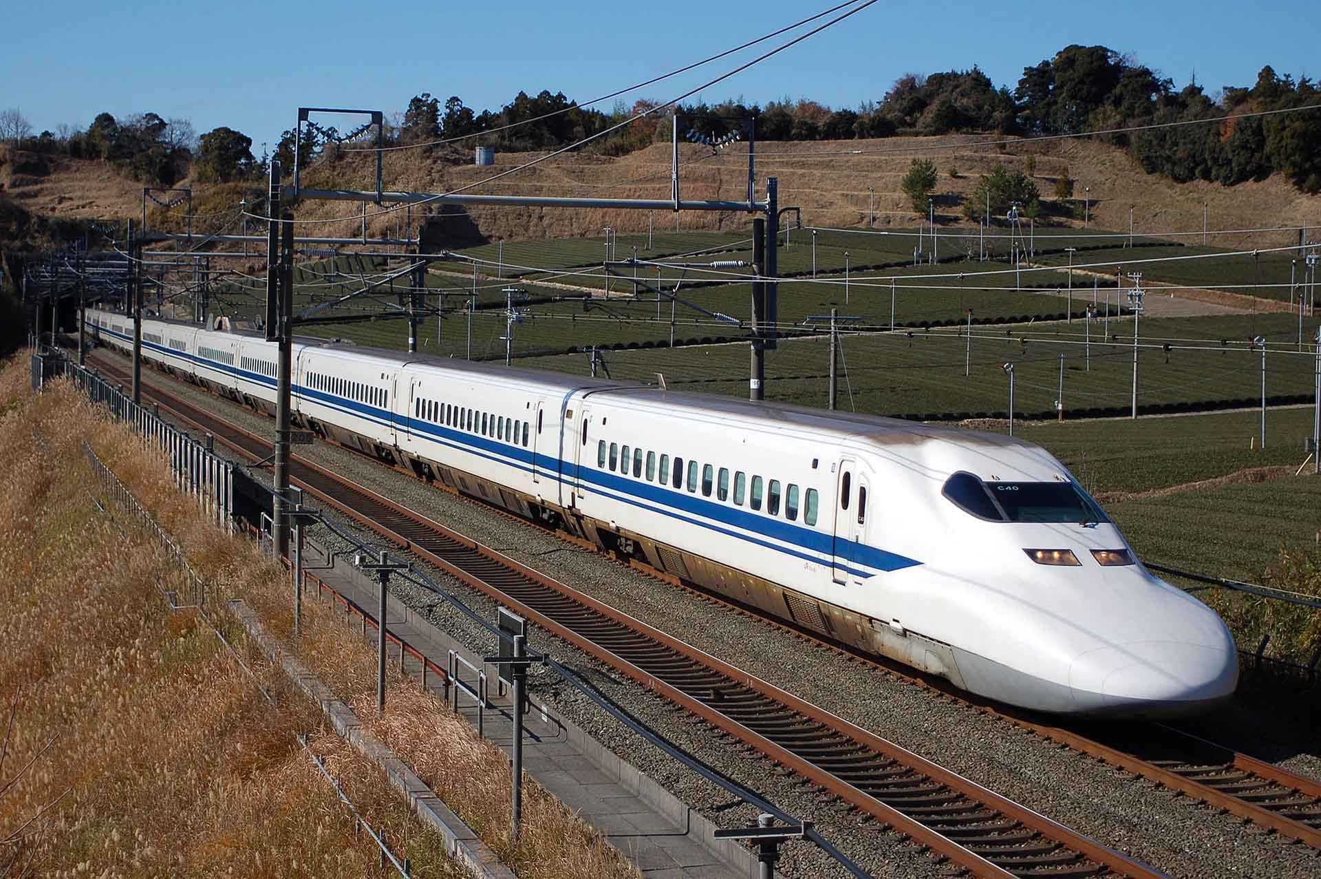 Một đoàn tàu cao tốc (shinkansen) của Nhật Bản. (Nguồn: blogs.umb.edu)