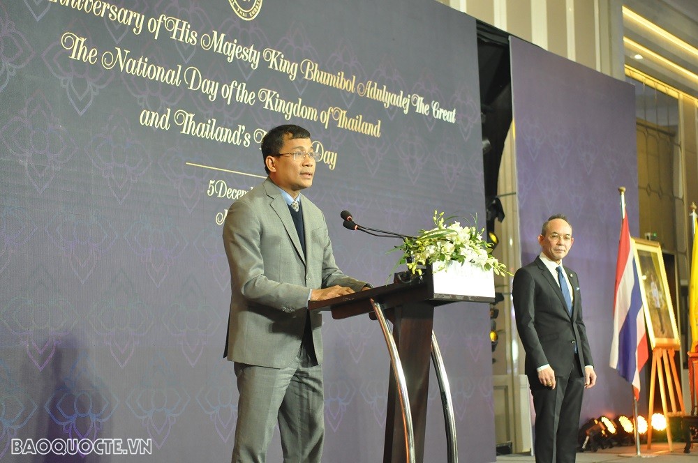 (12.03) Thứ trưởng thường trực Bộ Ngoại giao Nguyễn Minh Vũ chúc mừng Thái Lan đã tổ chức thành công APEC 2022 tại Bangkok. (Ảnh: Minh Quân)