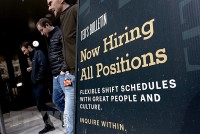 Thị trường việc làm tại Mỹ tiếp tục khởi sắc trong tháng 11