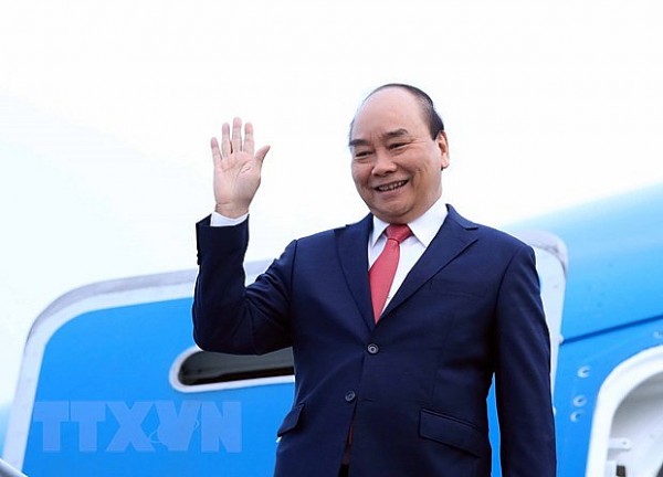 President leaves Hanoi for state visit to RoK