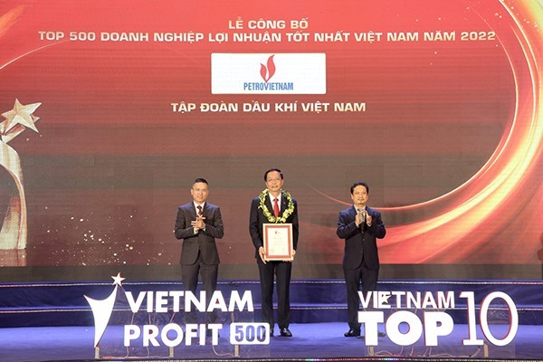 Petrovietnam dẫn đầu bảng xếp hạng 500 doanh nghiệp lợi nhuận tốt nhất Việt Nam