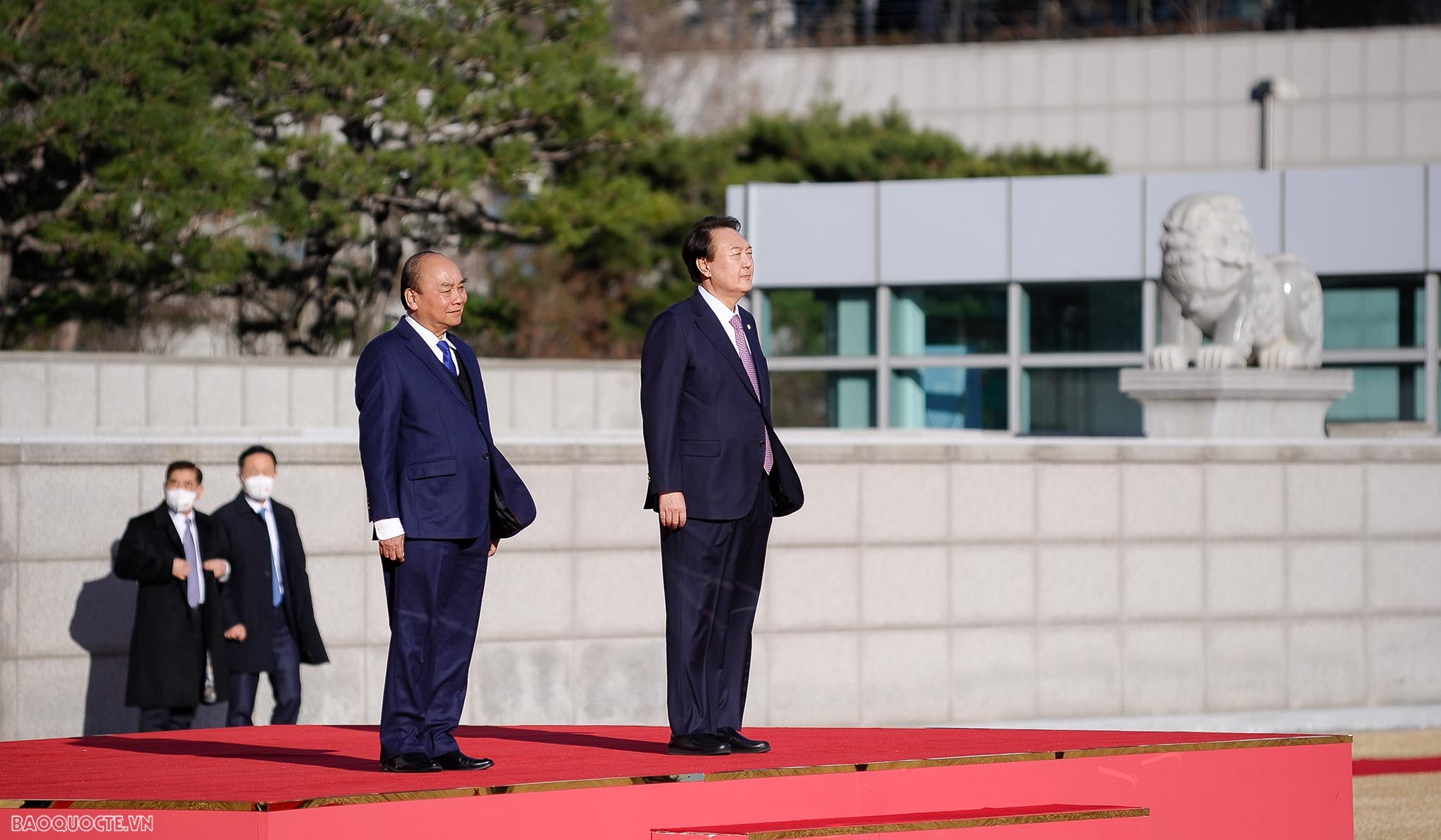 Lễ đón chính thức Chủ tịch nước Nguyễn Xuân Phúc tại Văn phòng Tổng thống Hàn Quốc