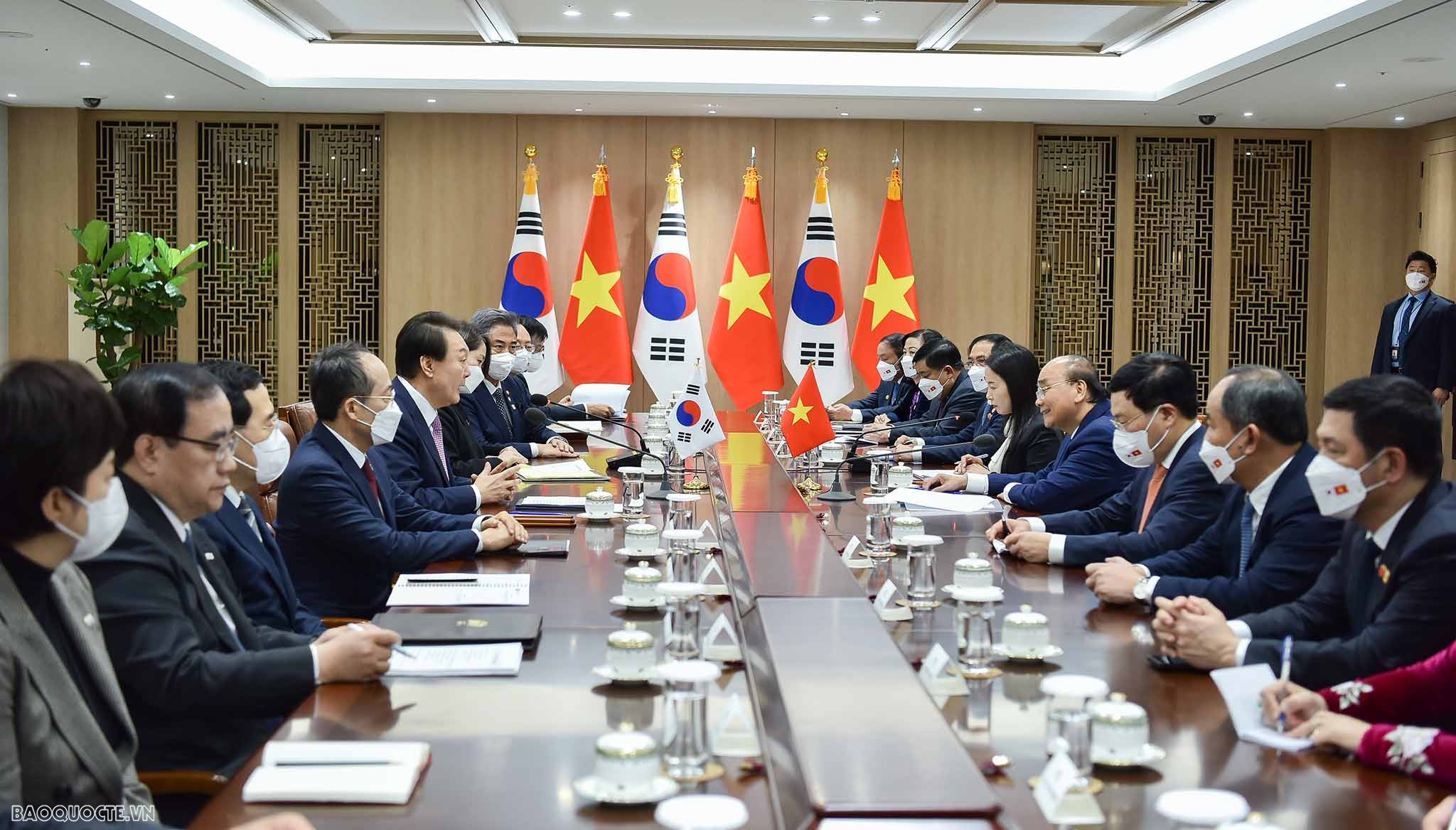 Lễ đón chính thức Chủ tịch nước Nguyễn Xuân Phúc tại Văn phòng Tổng thống Hàn Quốc