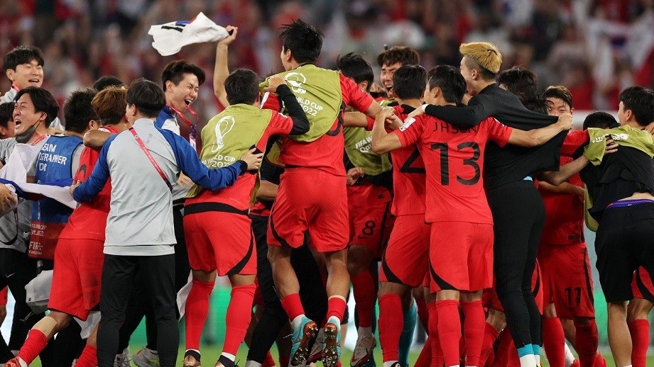 Lập kỳ tích vào vòng 1/8 World Cup 2022, đội tuyển Hàn Quốc nhận tiền thưởng 'khủng'