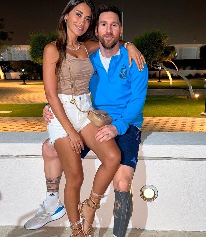 Ngắm gu thời trang của vợ Messi tại World Cup 2022