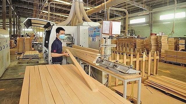 Xuất khẩu ngày 2-4/12: Gạo Việt liên tục lập đỉnh; ngành gỗ 'khóc ròng' vì thiếu đơn hàng, khó đạt mục tiêu 16,5 tỷ USD