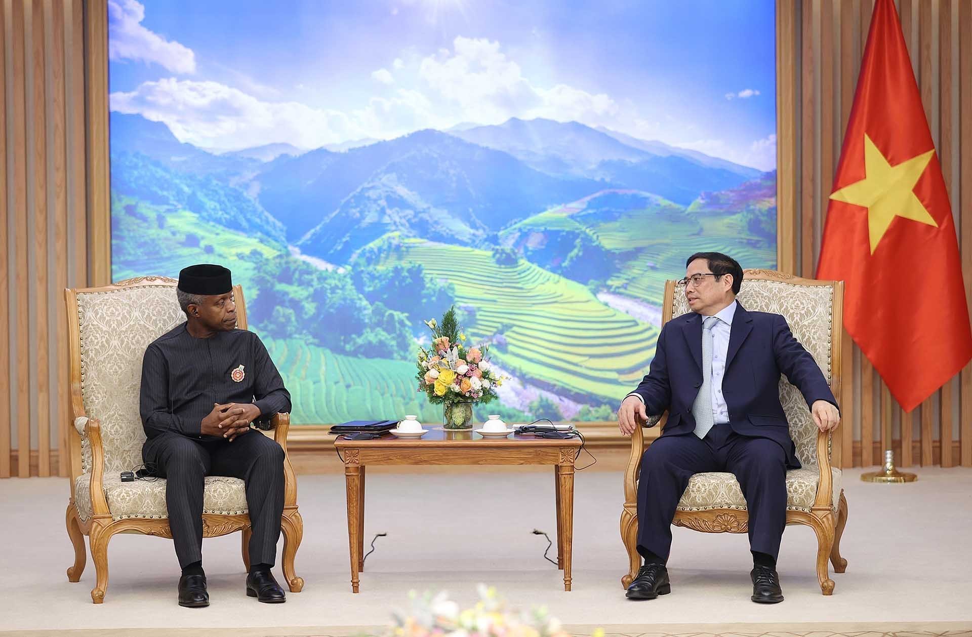 Thủ tướng Phạm Minh Chính tiếp Phó Tổng thống Nigeria Yemi Osinbajo. (Nguồn: TTXVN)