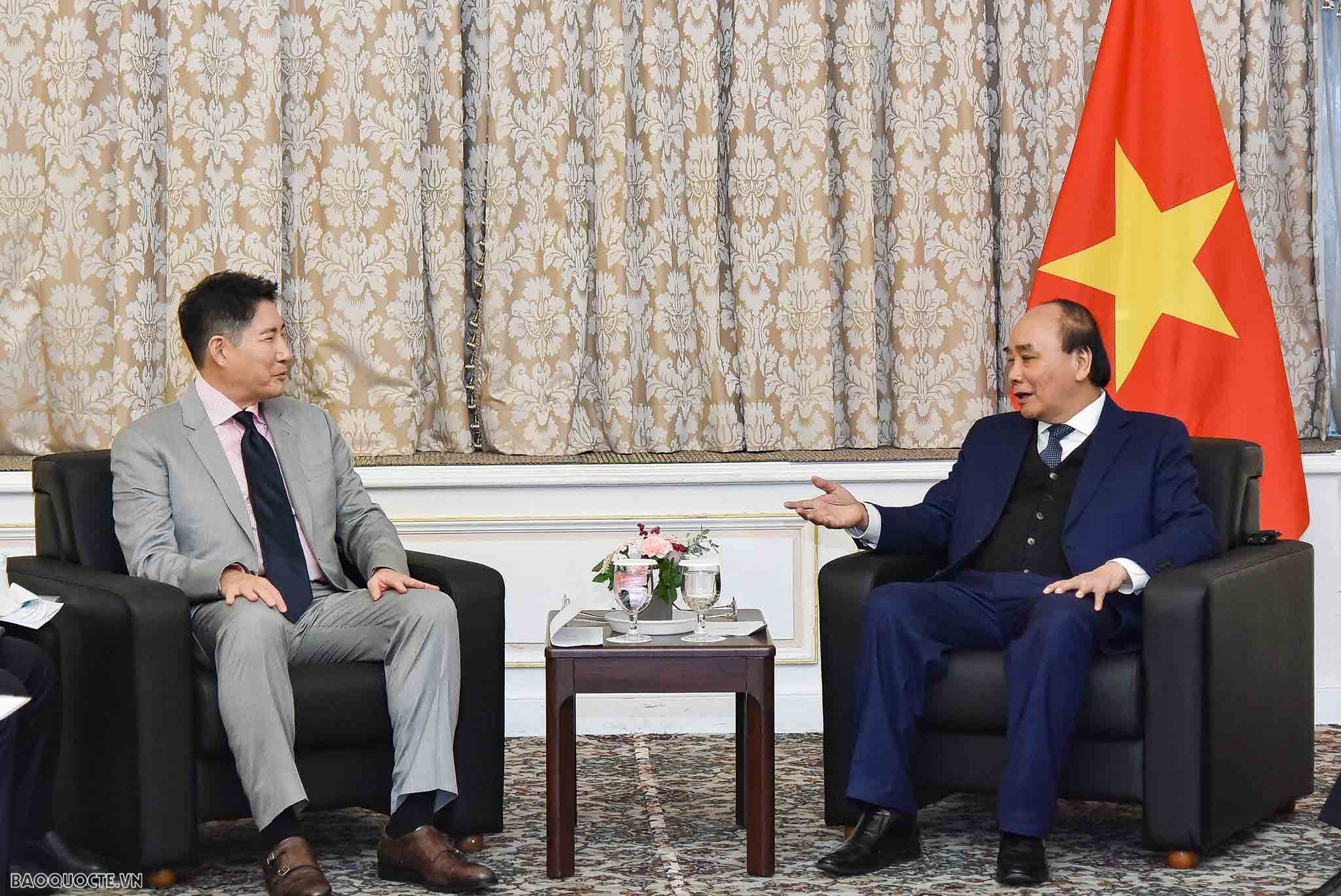 Chủ tịch nước Nguyễn Xuân Phúc hoan nghênh Samsung Electronics đầu tư, đưa Việt Nam trở thành 'cứ điểm' sản xuất