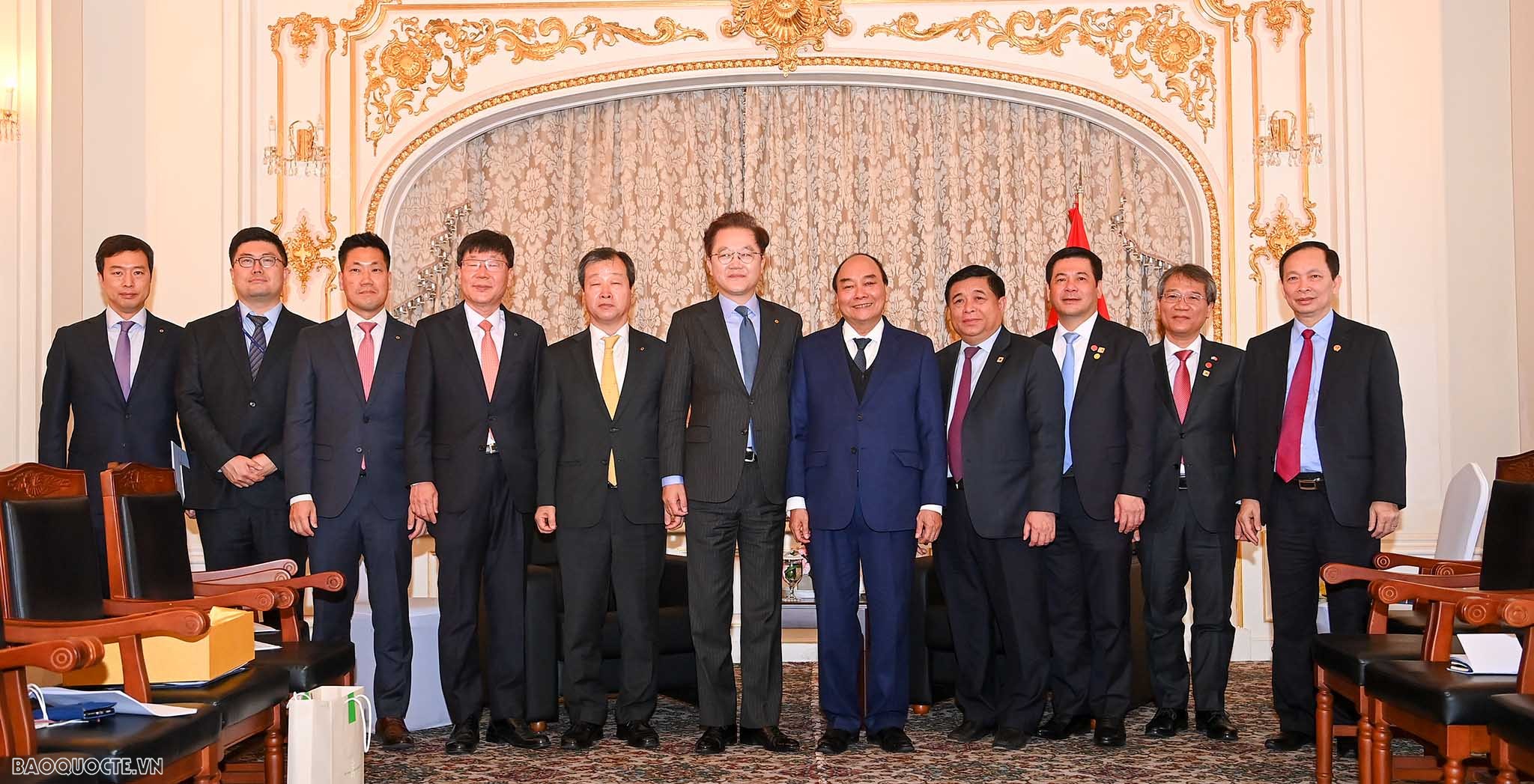 Chủ tịch nước Nguyễn Xuân Phúc hoan nghênh Samsung Electronics đầu tư, đưa Việt Nam trở thành 'cứ điểm' sản xuất