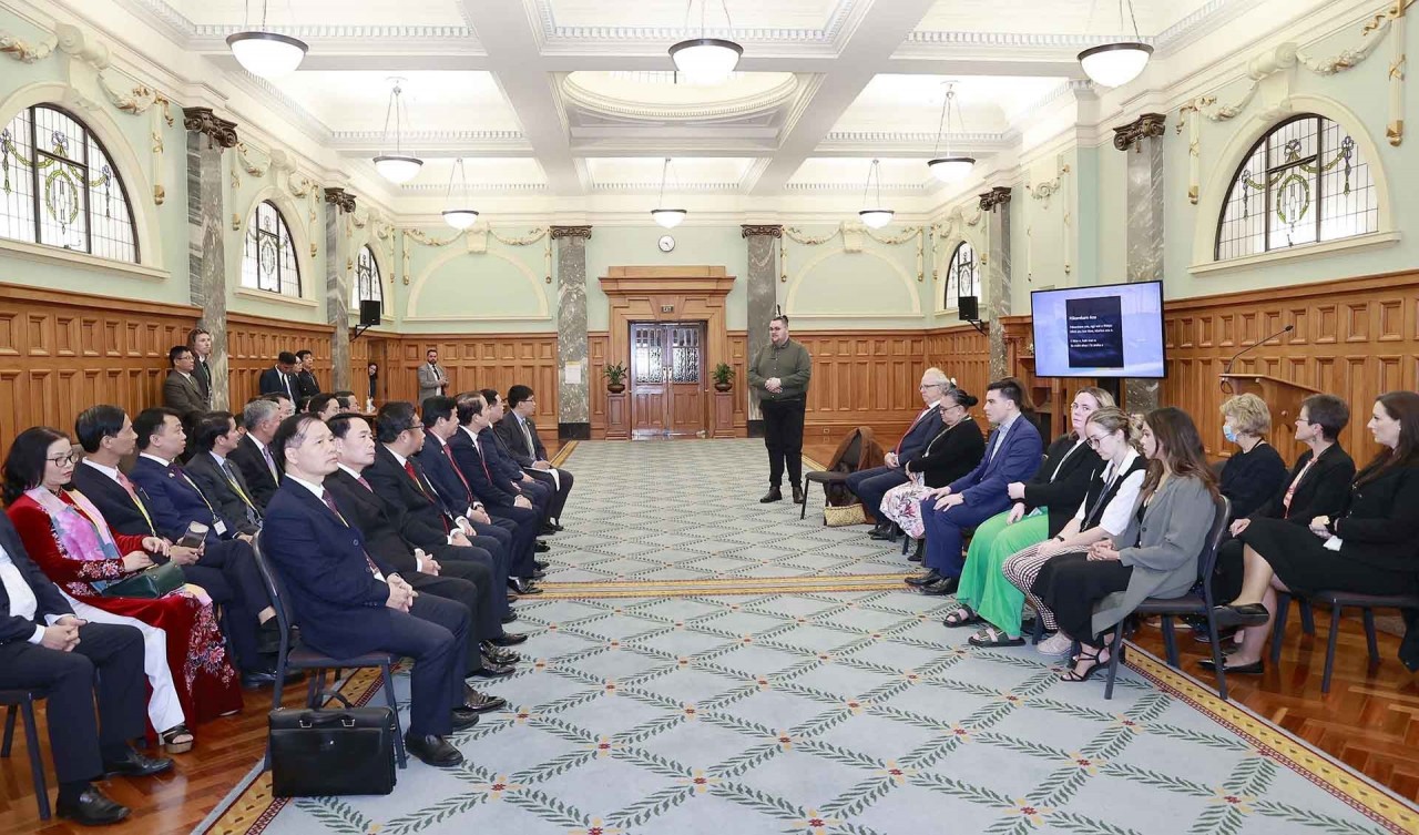 NA Chairman, Speaker of New Zealand House of Representatives hold talks in Wellington