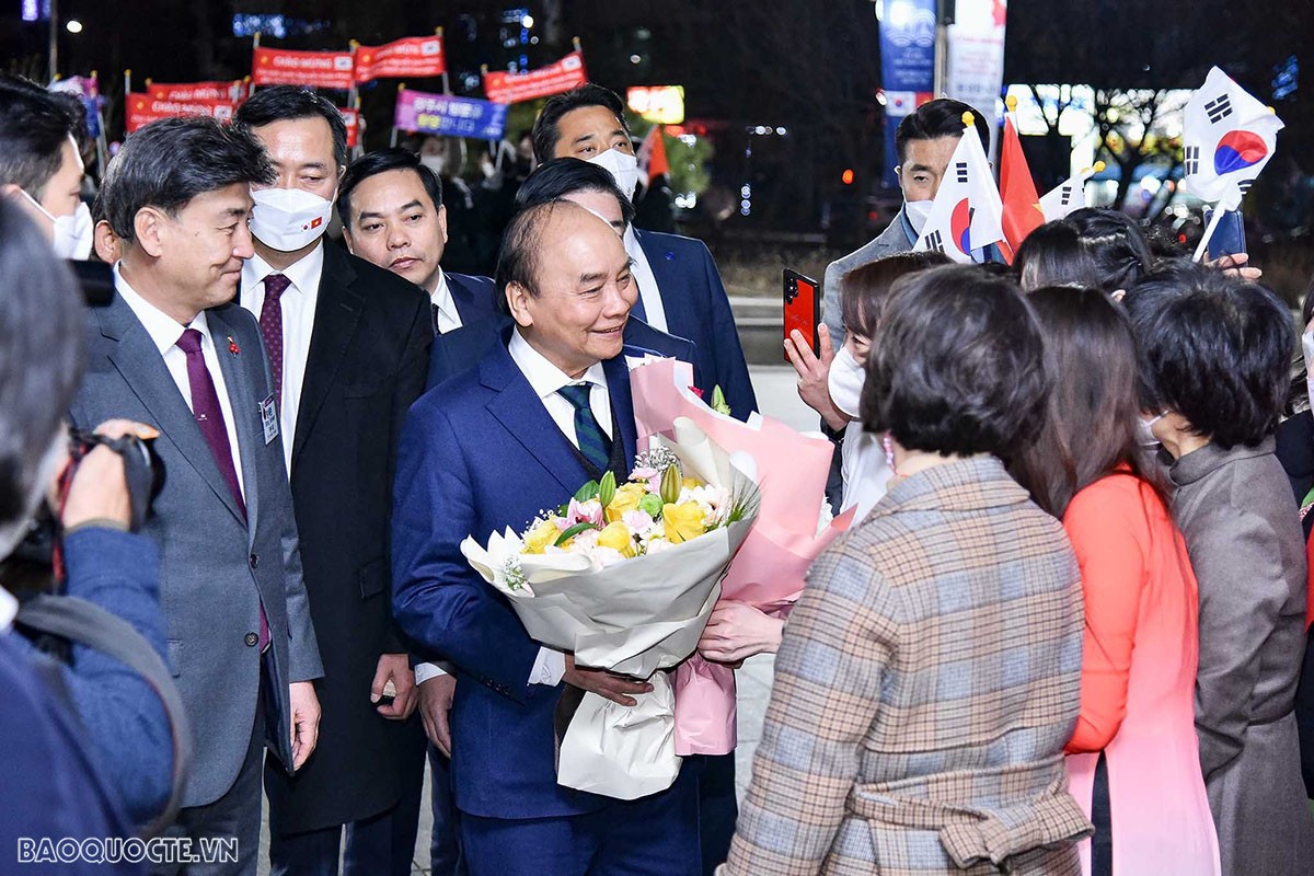 Chủ tịch nước Nguyễn Xuân Phúc rời Seoul, kết thúc tốt đẹp chuyến thăm cấp Nhà nước tới Hàn Quốc