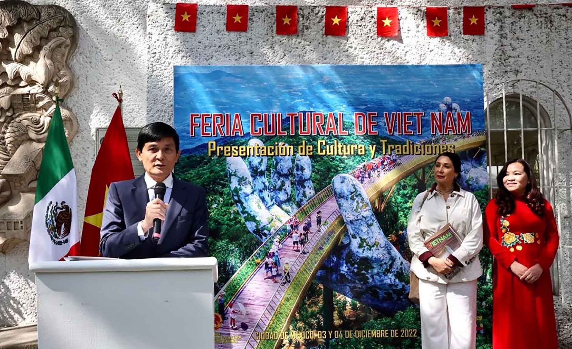 Đại sứ Nguyễn Hoành Năm phát biểu tại sự kiện. Đại sứ Nguyễn Hoành Năm phát biểu tại sự kiện.