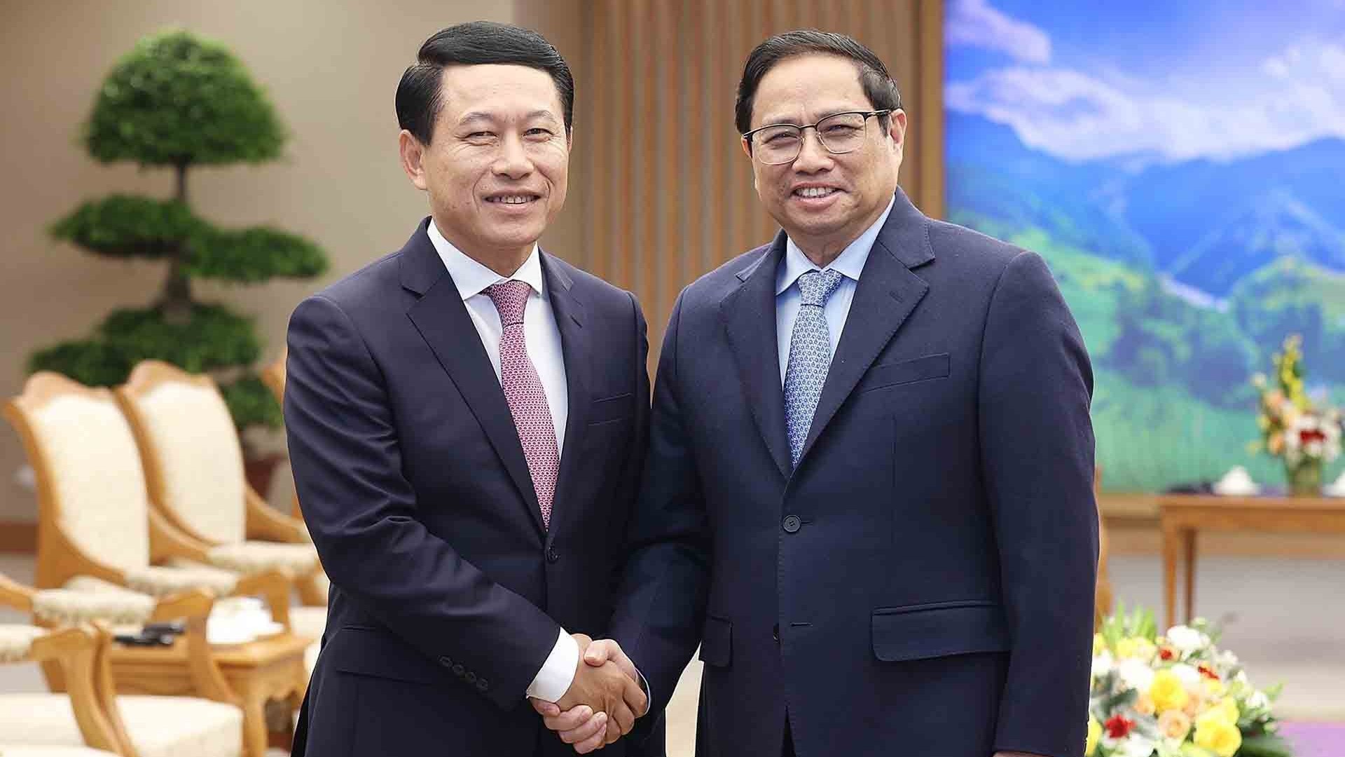 Thủ tướng Phạm Minh Chính tiếp Phó Thủ tướng, Bộ trưởng Ngoại giao Lào Saleumxay Kommasith
