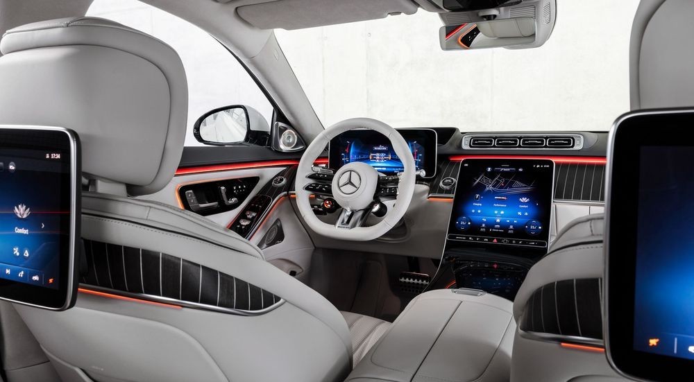 Cận cảnh Mercedes-AMG E Performance 2023 ra mắt, với hệ truyền động hybrid gần 800 mã lực