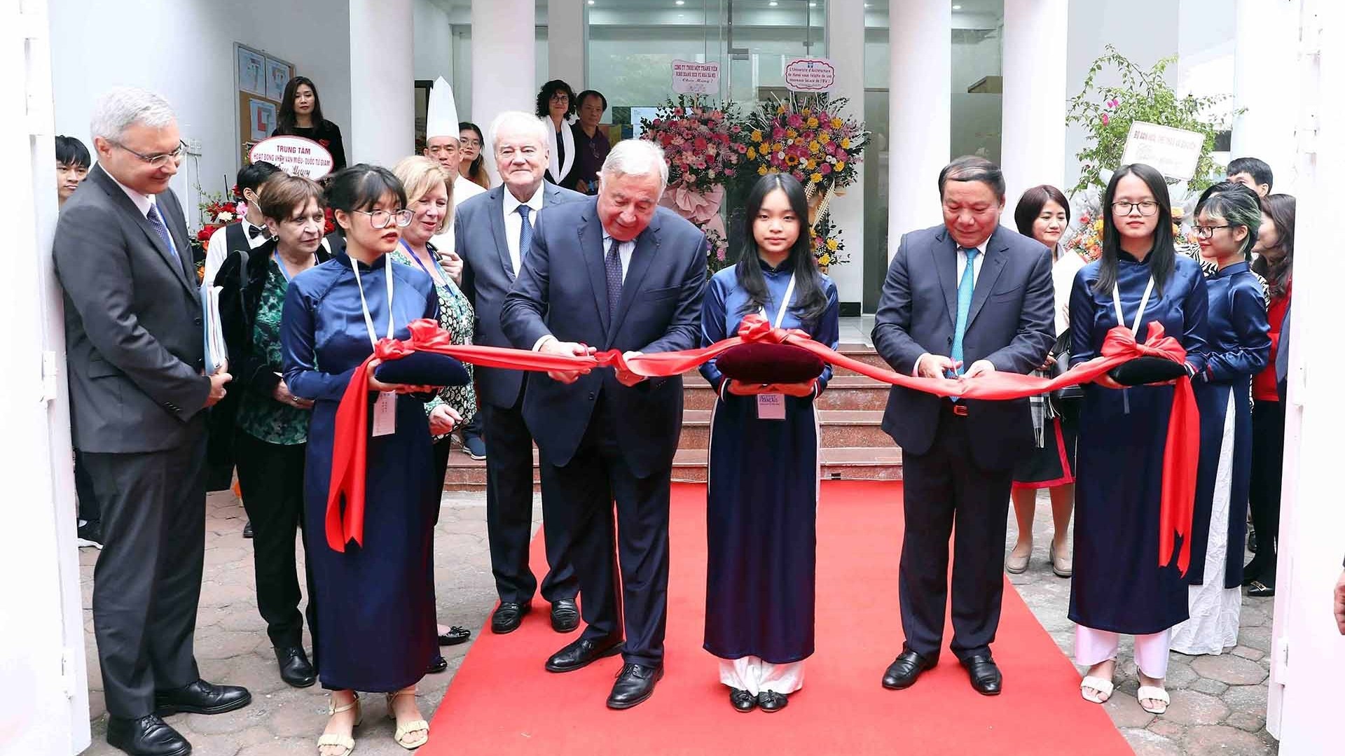 Chủ tịch Thượng viện Pháp dự Lễ khai trương trụ sở mới của Viện Pháp tại Việt Nam