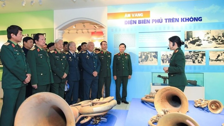 Bảo tàng lịch sử quân sự Việt Nam tổ chức triển lãm 'Điện Biên Phủ trên không - Bước ngoặt lịch sử'